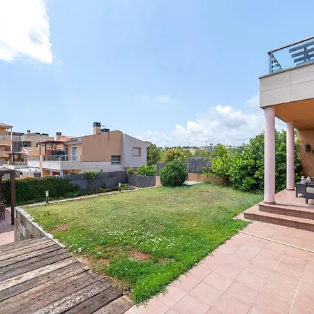 Francaset Holiday home *