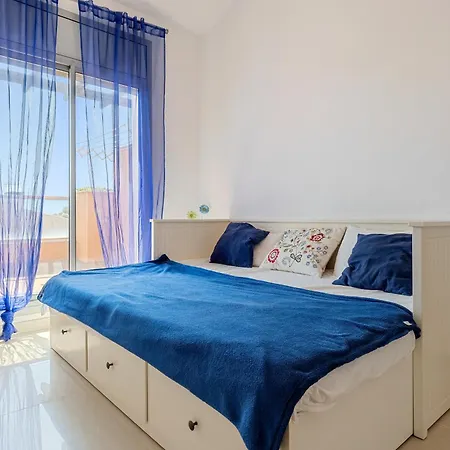 Holiday home Francaset *