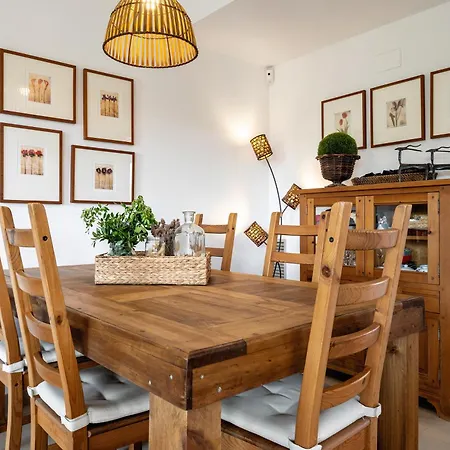 Holiday home Francaset *